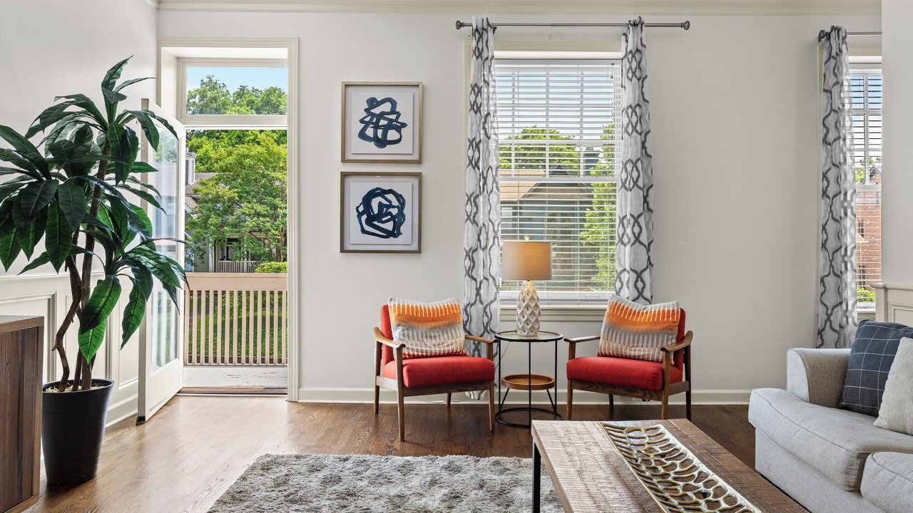 Photo of Livingroom in Five Points
