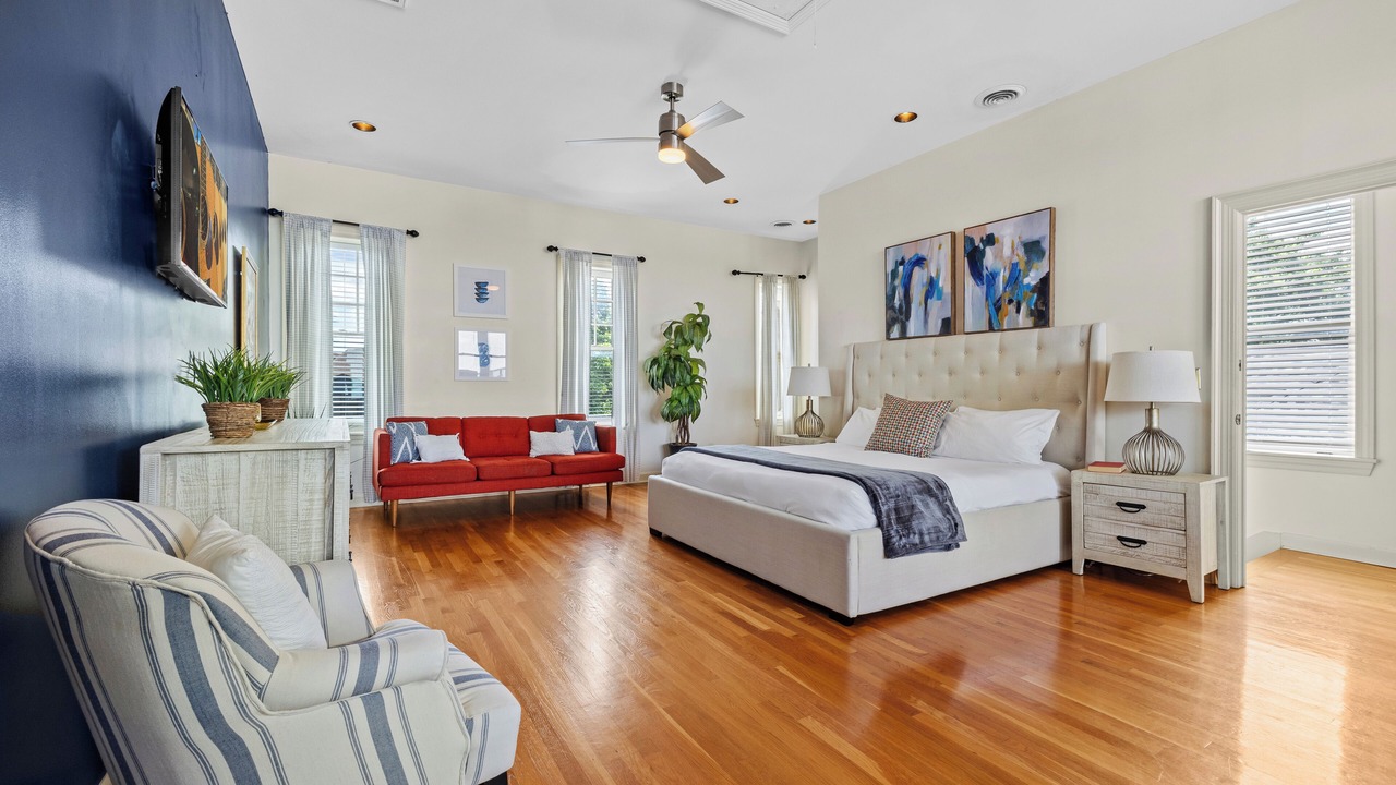 Photo of Bedroom in Five Points