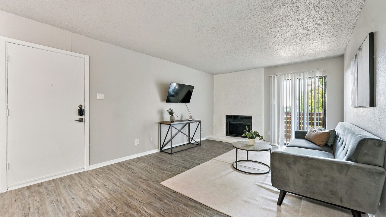 Photo of Livingroom in North Arlington