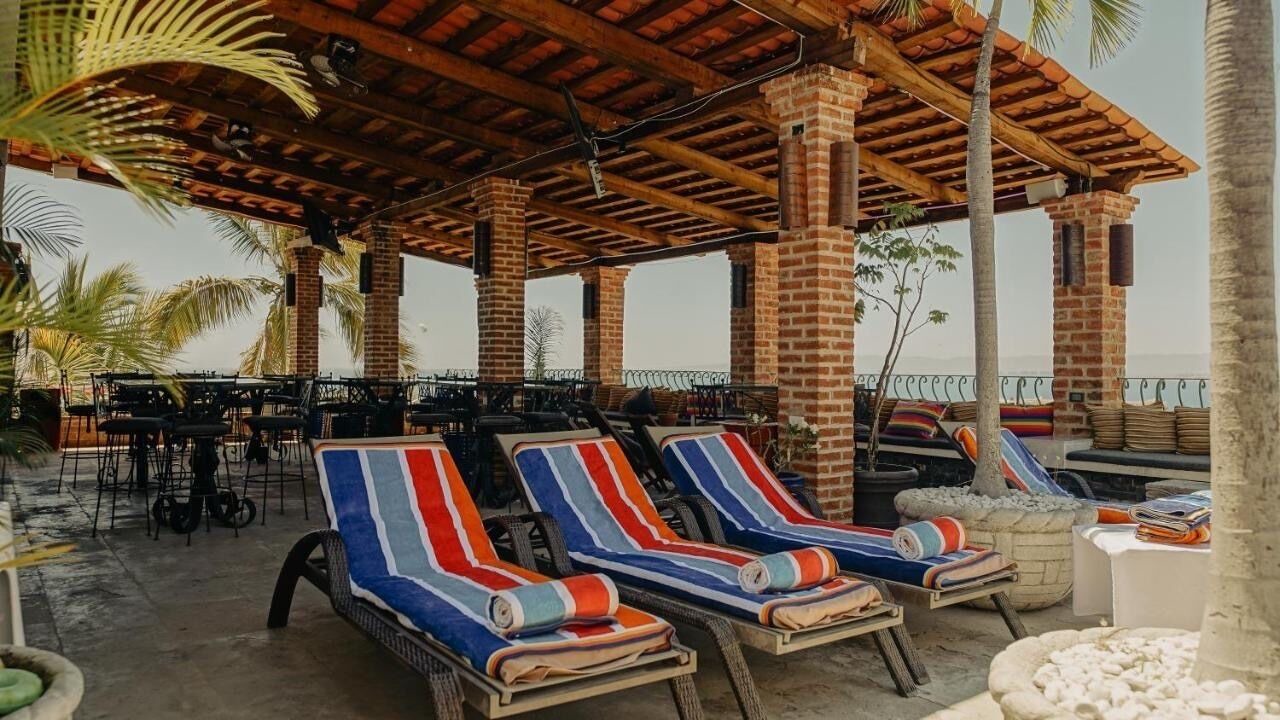 Photo of Outdoor in Romantic Zone