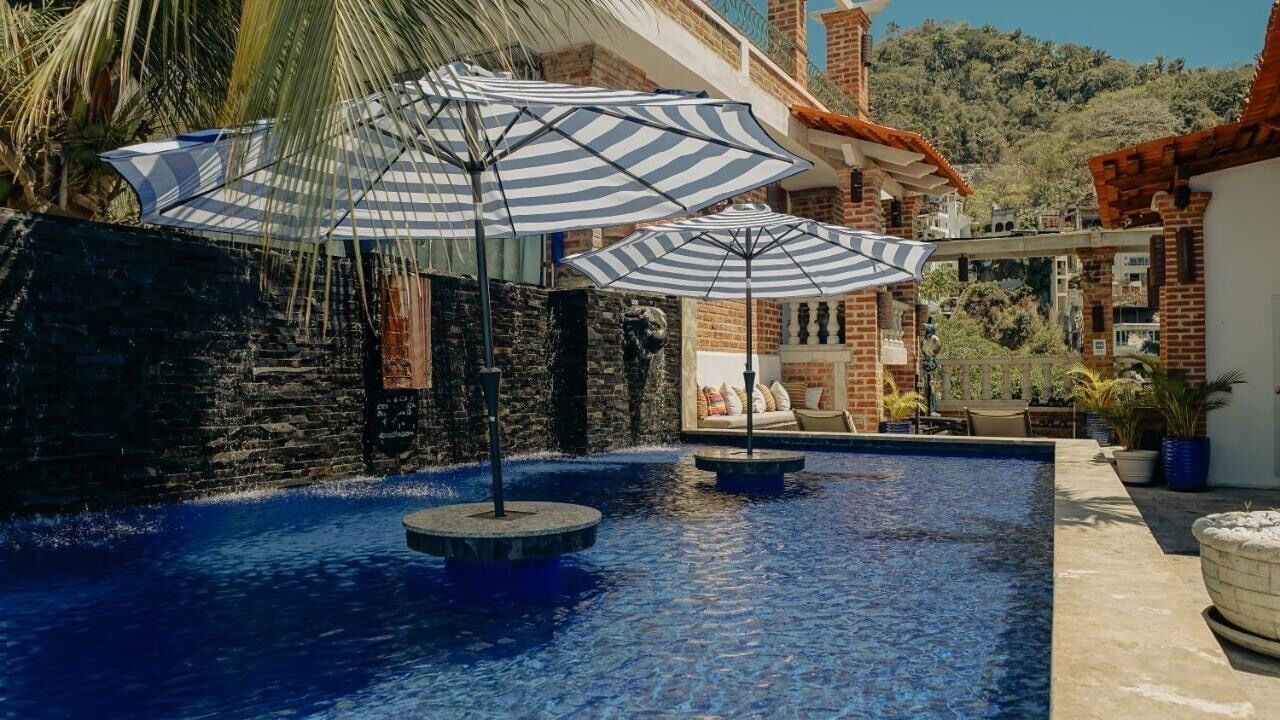 Photo of Outdoor in Romantic Zone