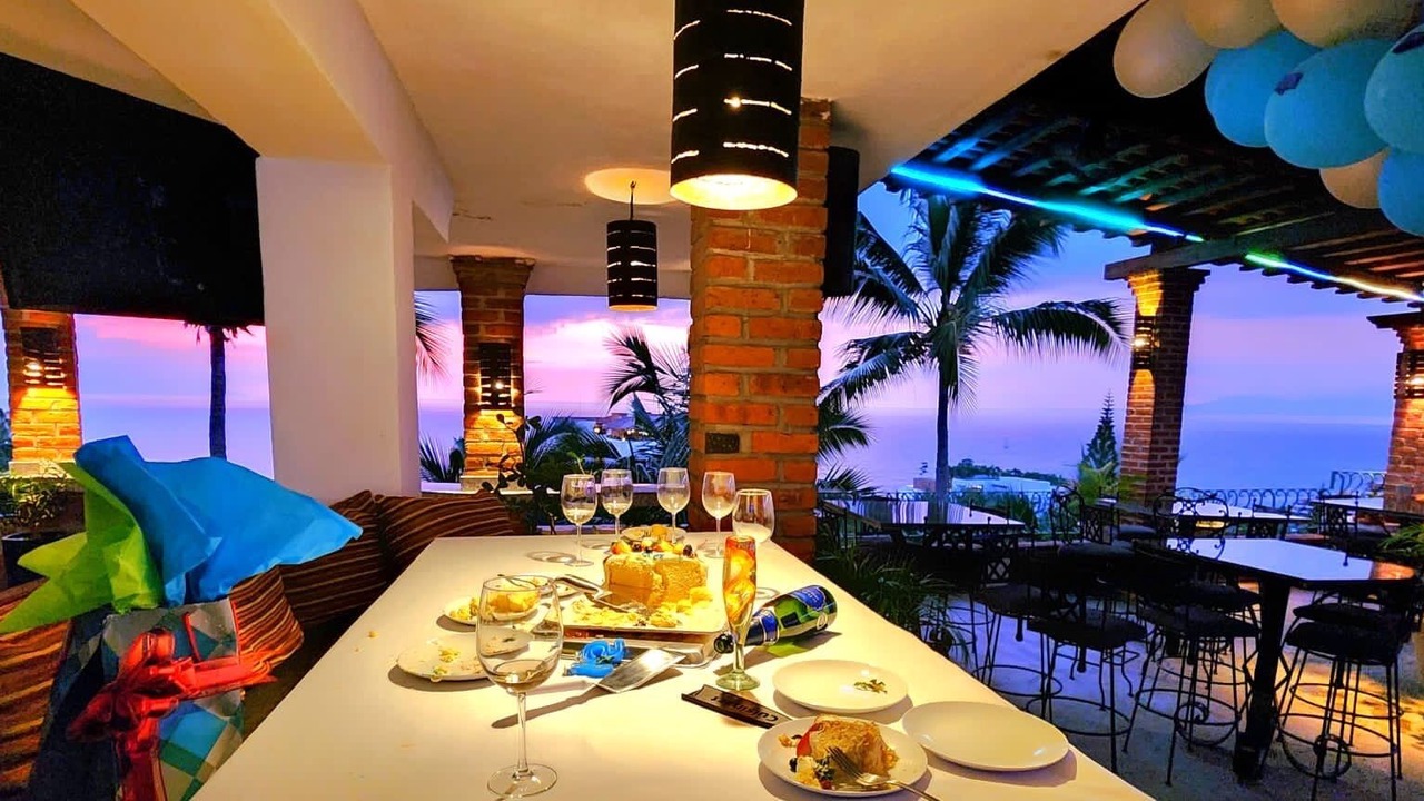 Photo of Outdoor in Romantic Zone
