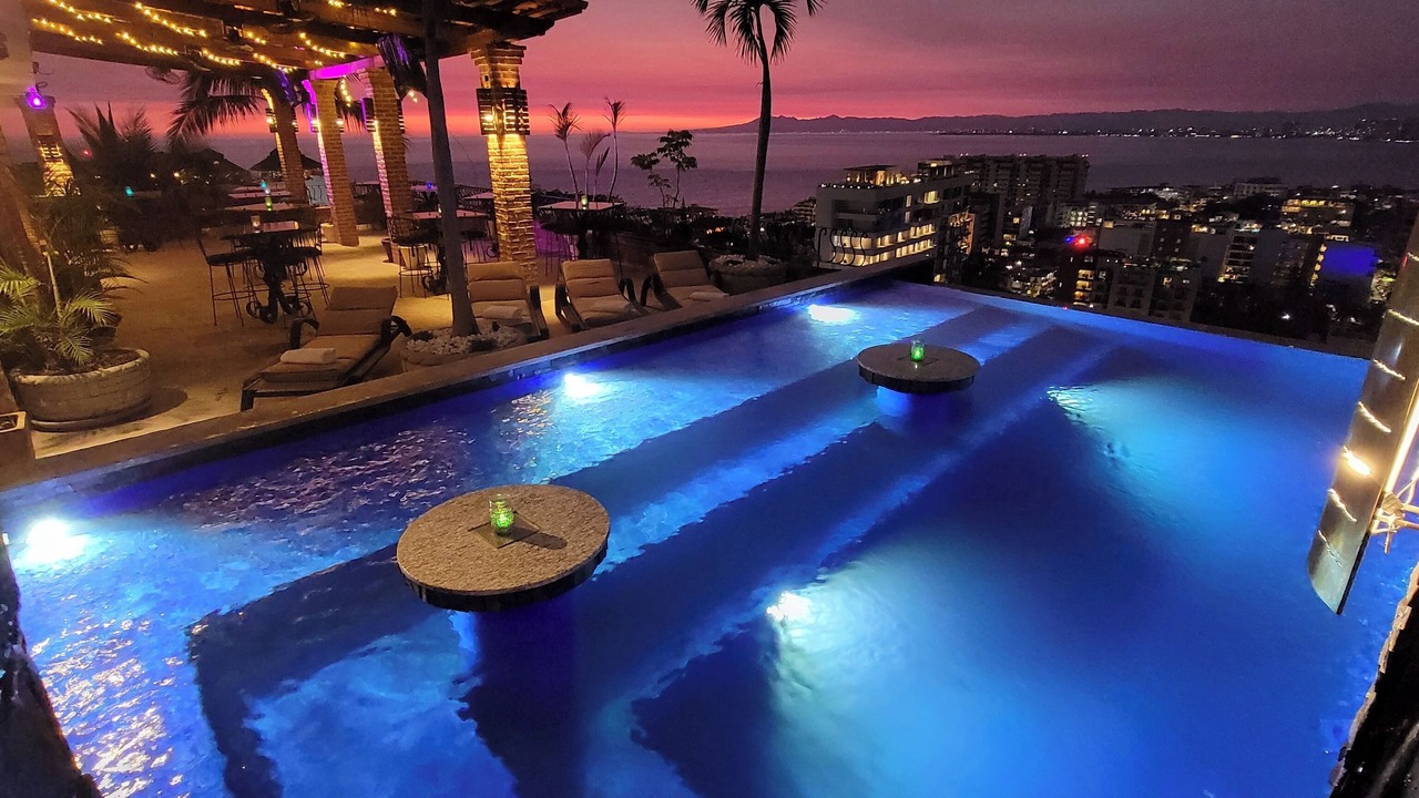 Photo of Outdoor in Romantic Zone