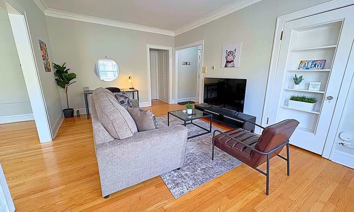 Photo of Livingroom in South Evanston