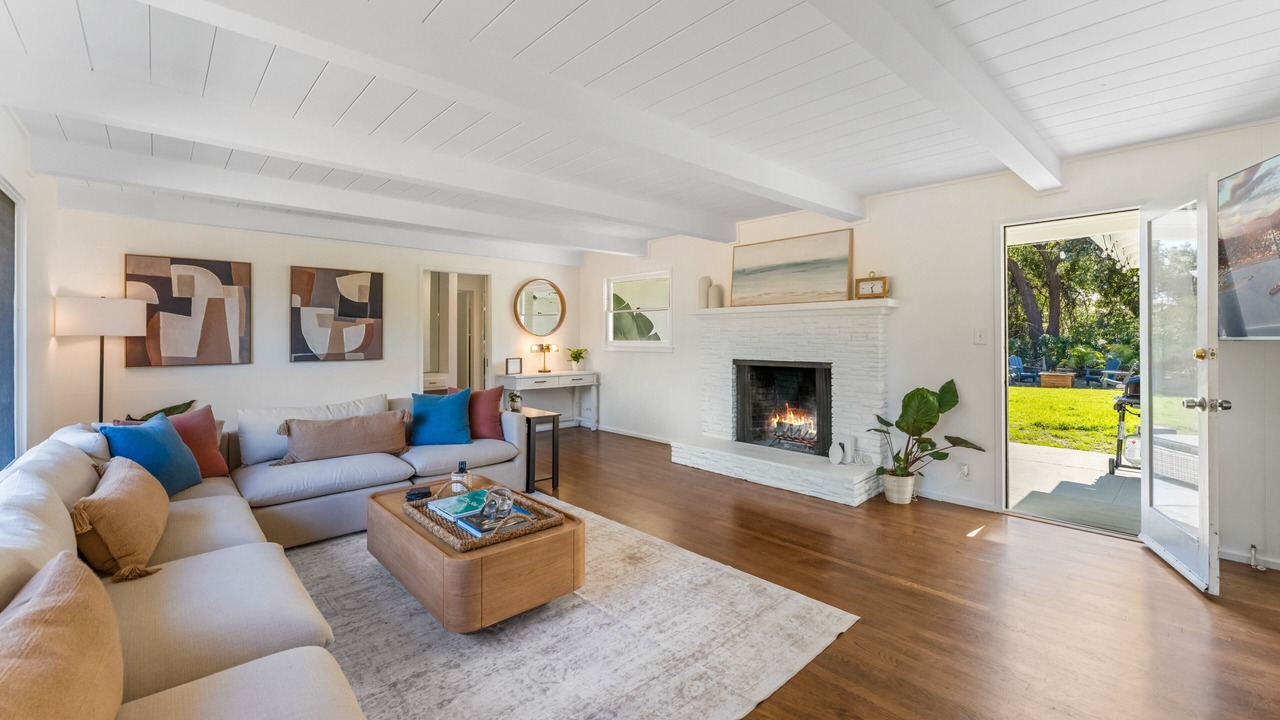 Photo of Livingroom in Santa Barbara