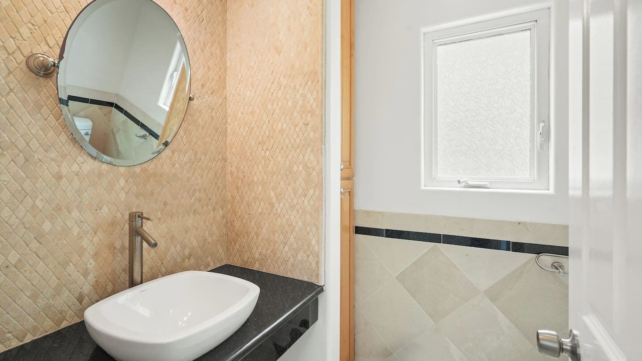 Photo of Bathroom in Huntington Beach
