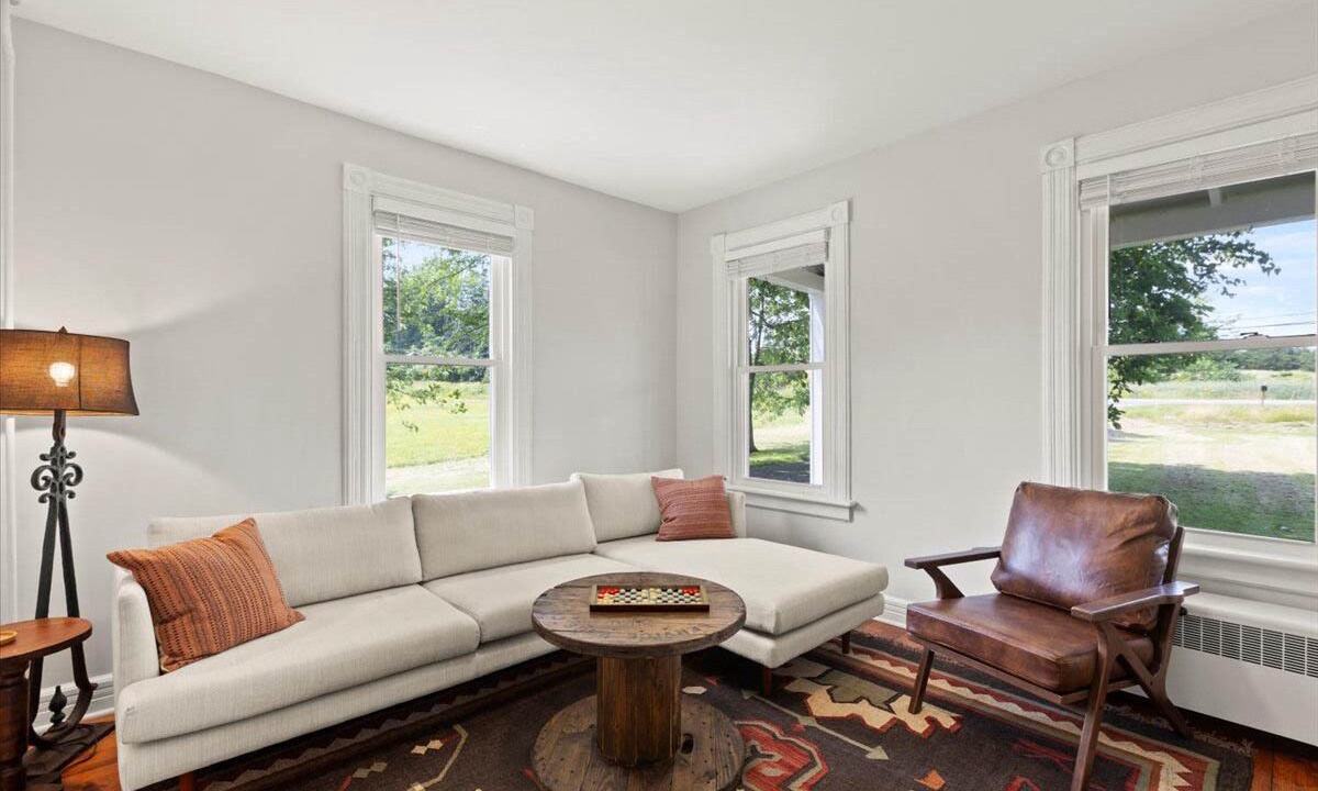 Photo of Livingroom in Hudson