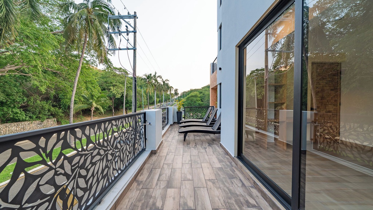 Photo of Patio Balcony in R