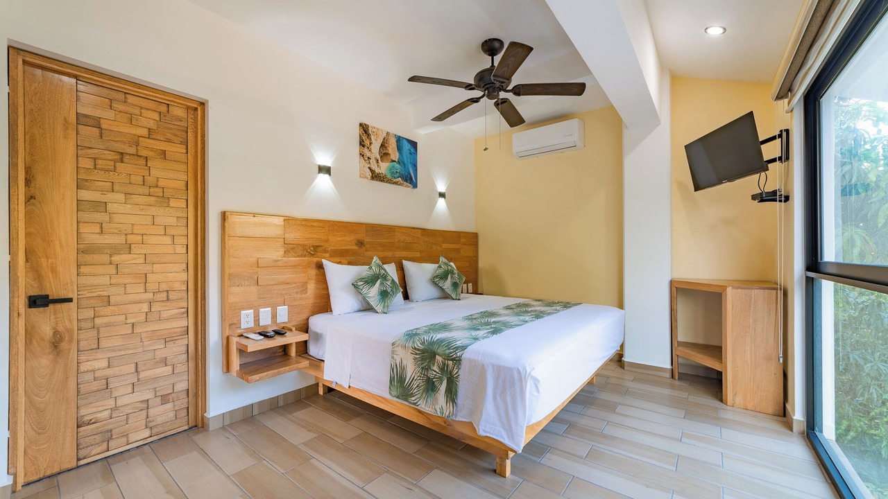 Photo of Bedroom in R