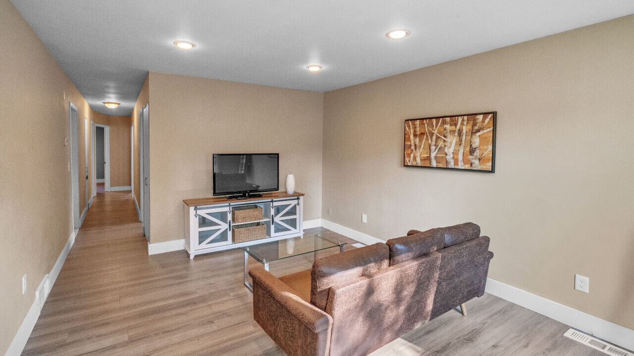 Photo of Livingroom in Madison Heights