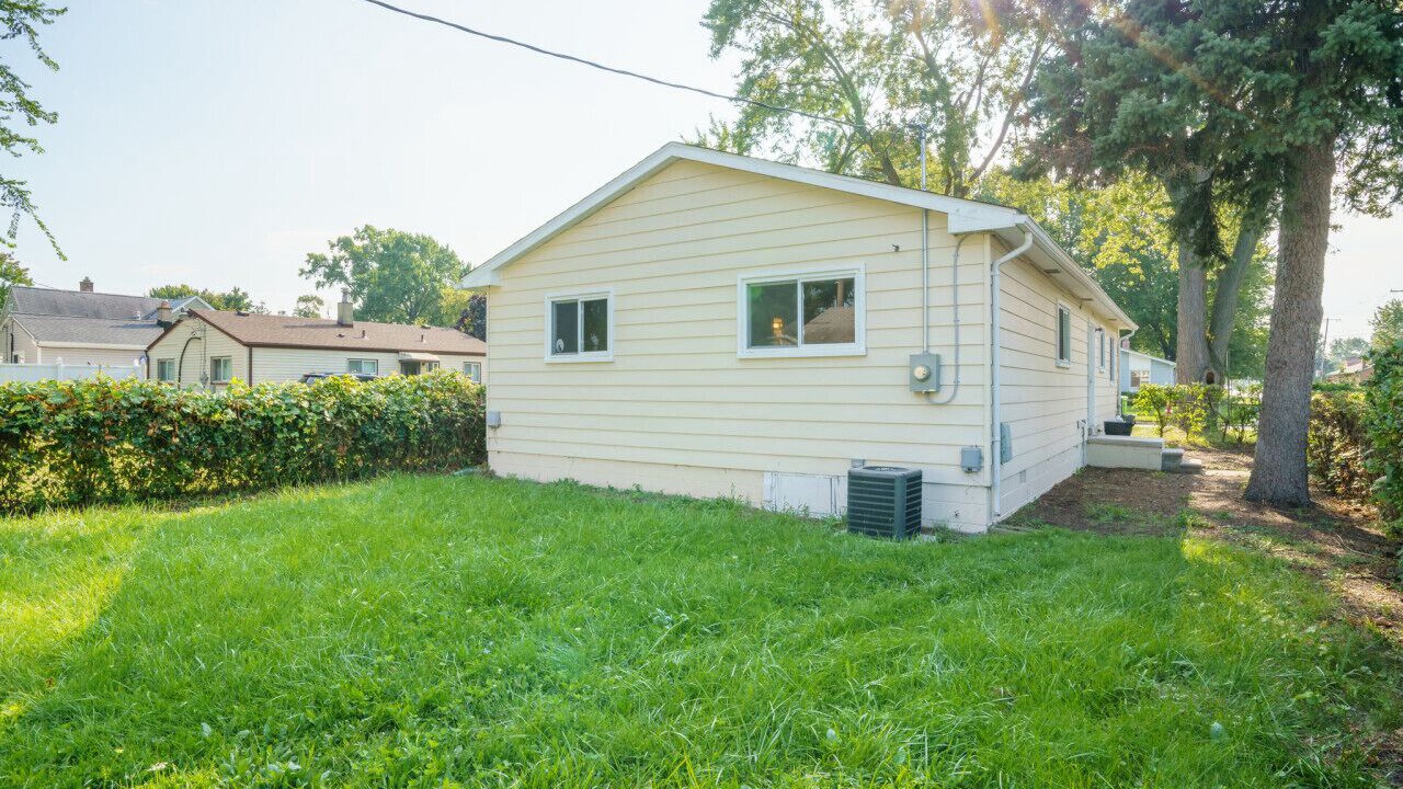 Photo of Outdoor in Madison Heights