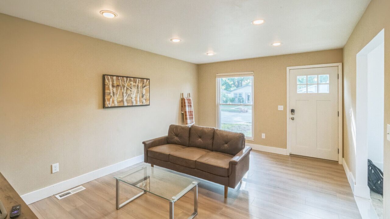 Photo of Livingroom in Madison Heights