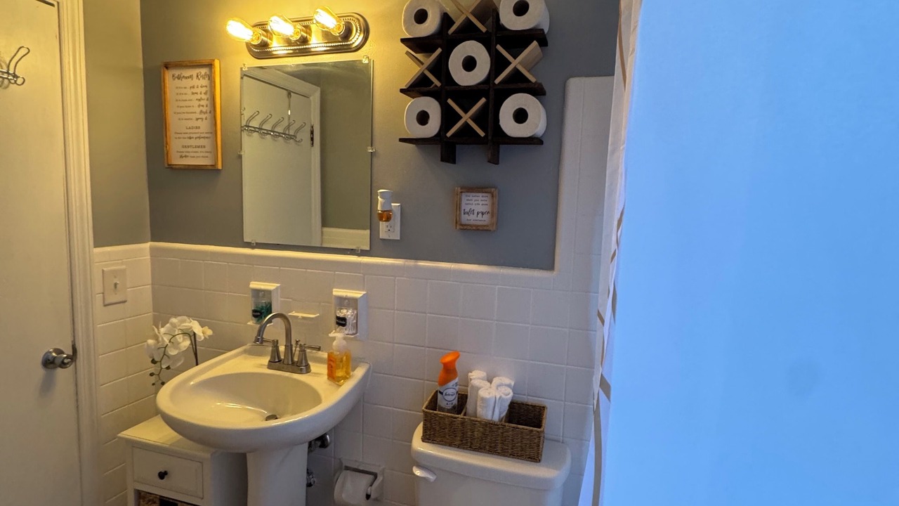 Photo of Bathroom in Roselawn Finance