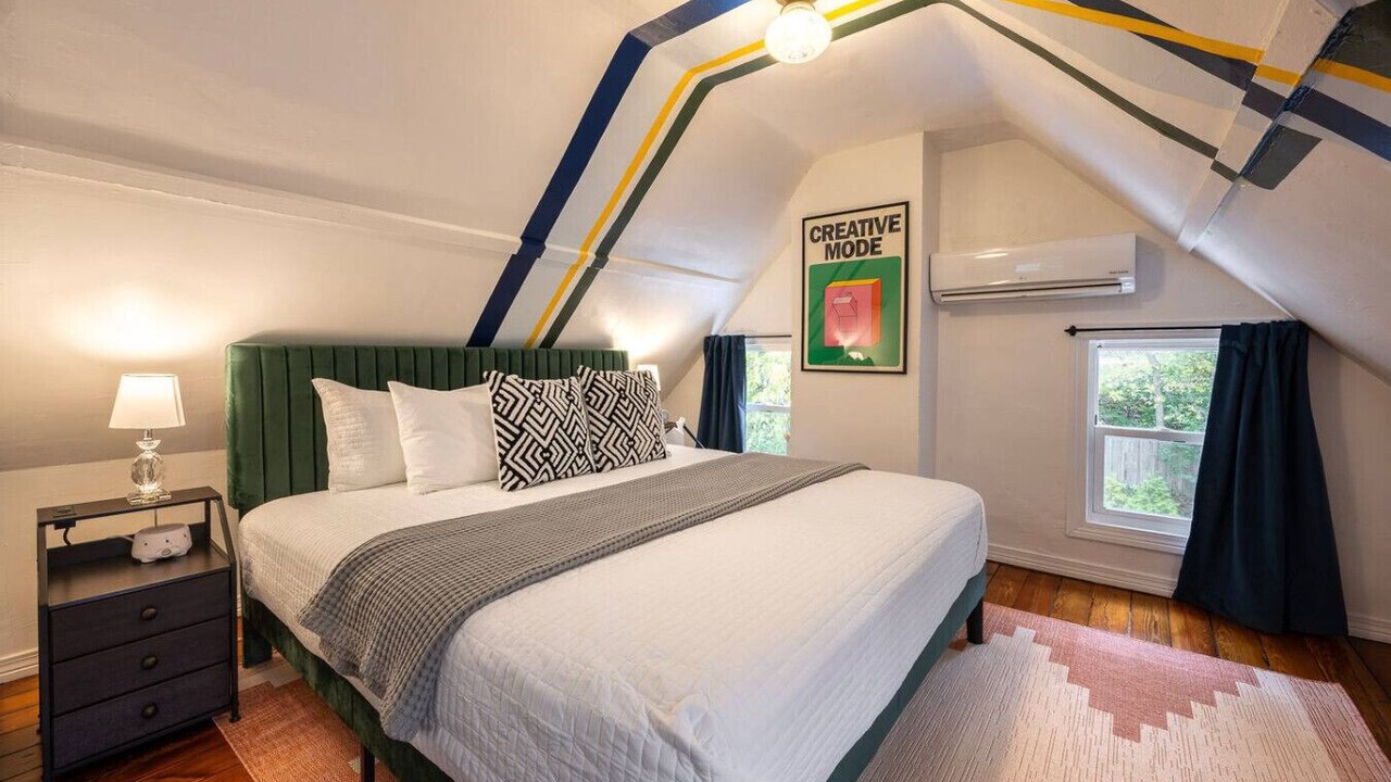 Photo of Bedroom in Mount Auburn