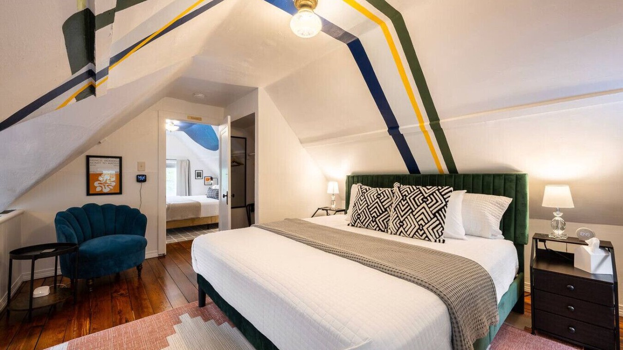 Photo of Bedroom in Mount Auburn