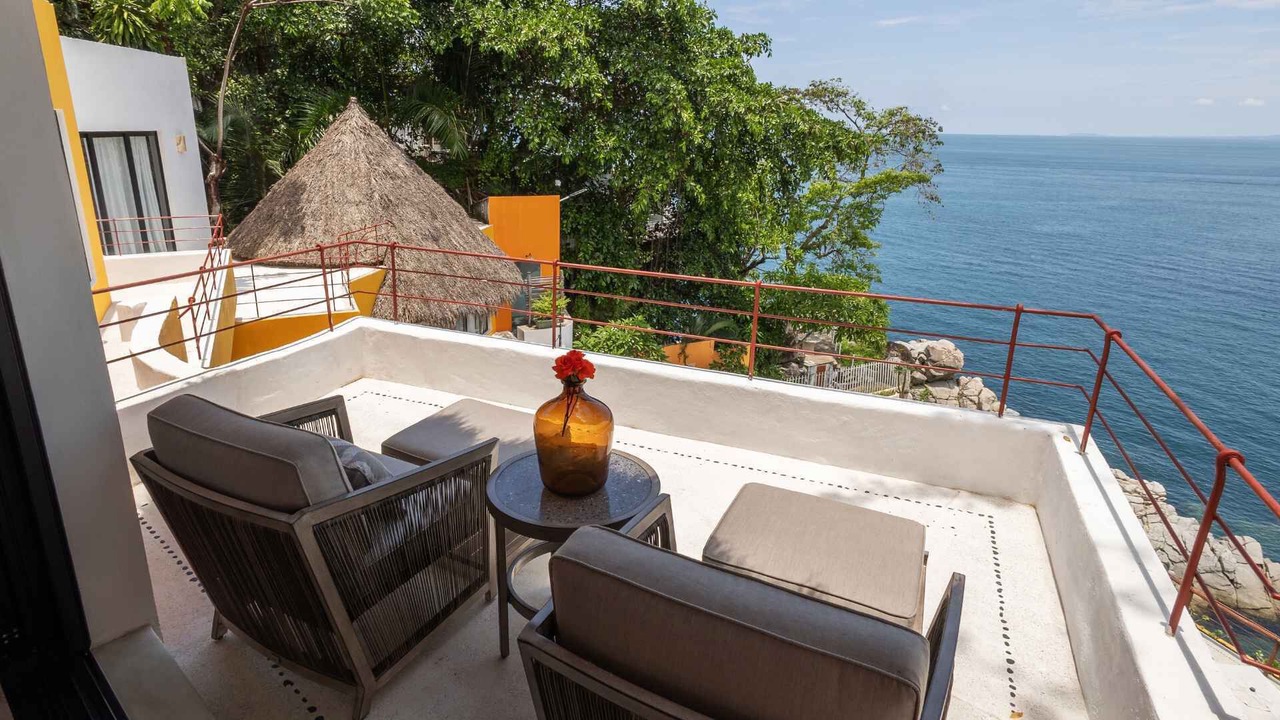 Photo of Patio Balcony in South Shore Hotel Area