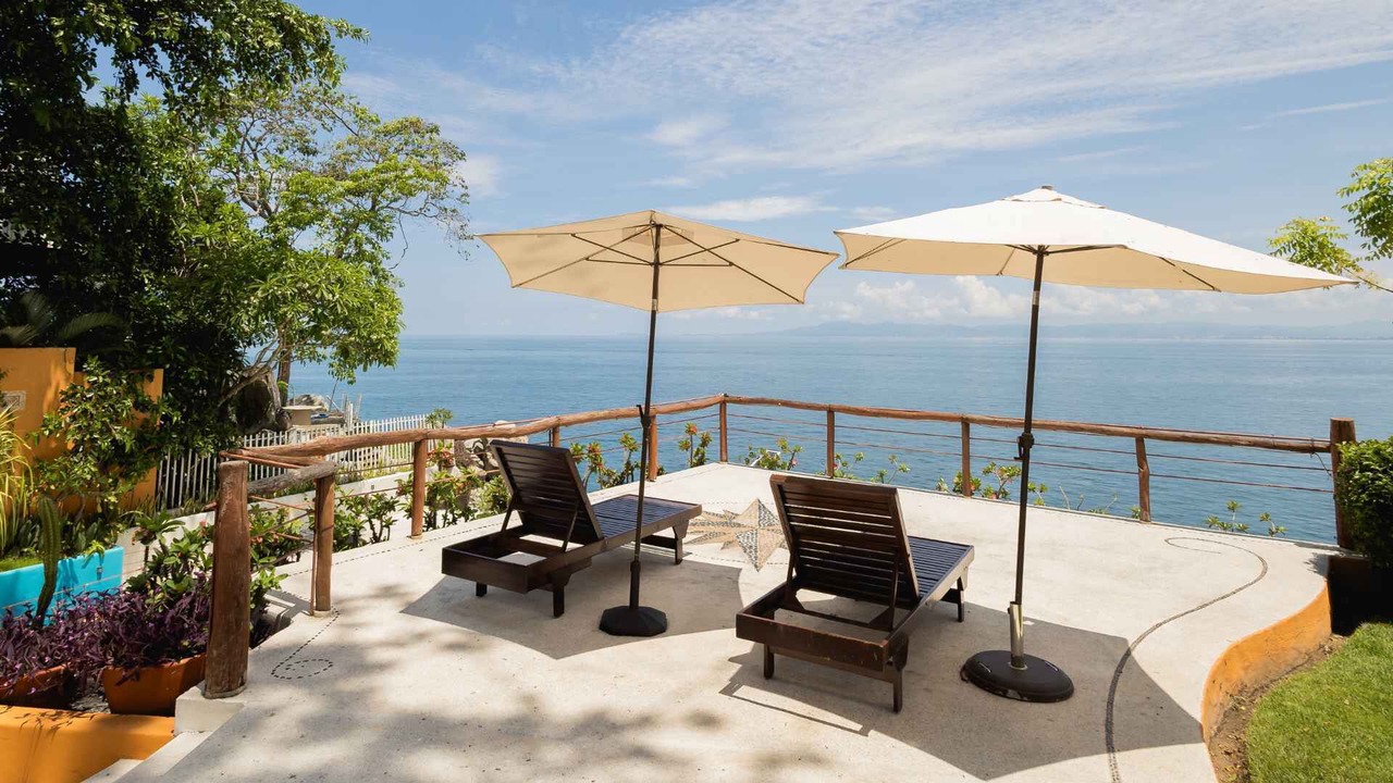 Photo of Patio Balcony in South Shore Hotel Area