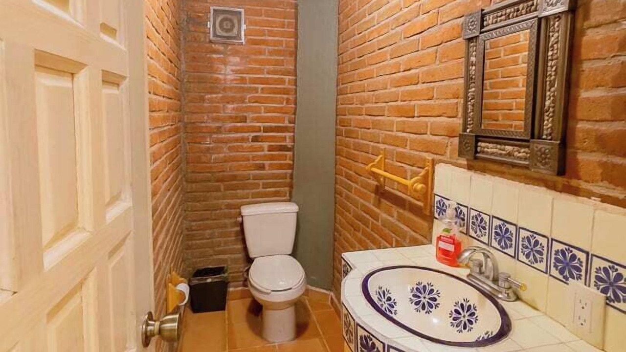 Photo of Bathroom in Cocoyoc