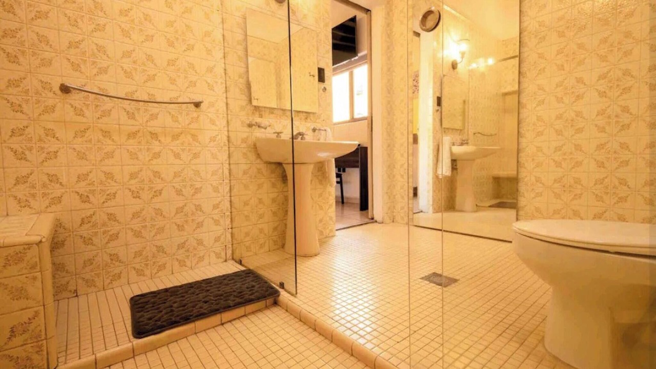 Photo of Bathroom in Historic Centre