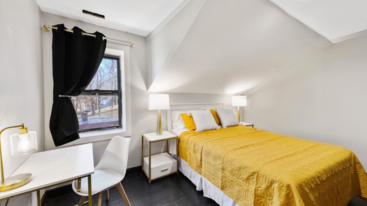 Photo of Bedroom in Fox Lake