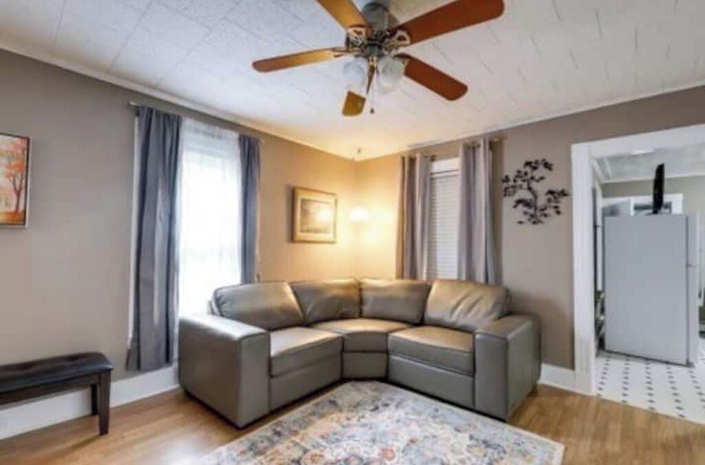 Photo of Livingroom in Auburn