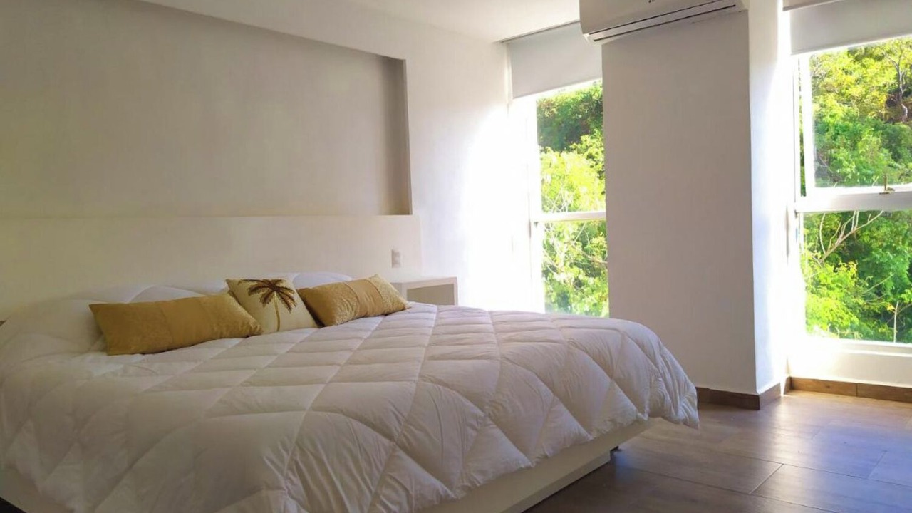 Photo of Bedroom in Puerto Marques