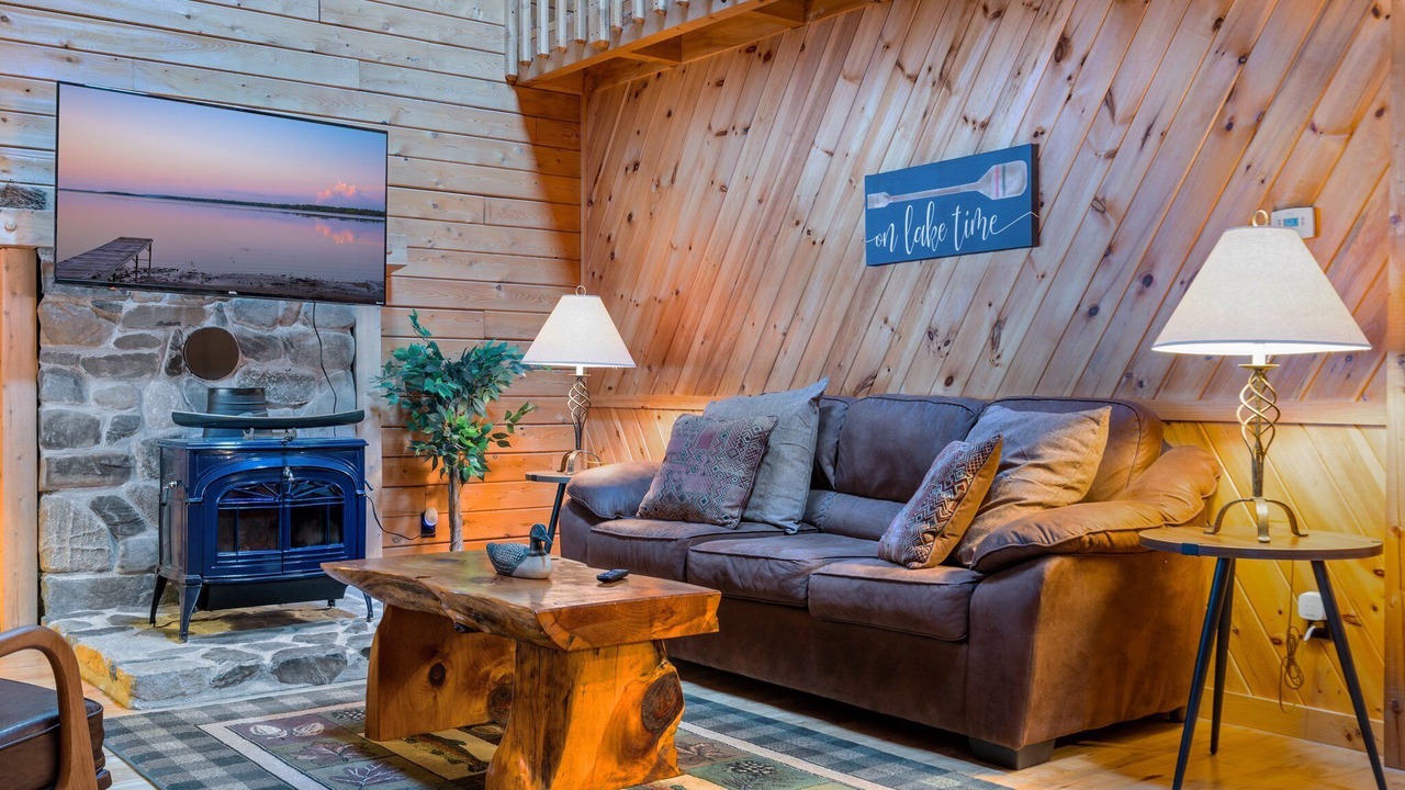 Photo of Livingroom in Ellsworth