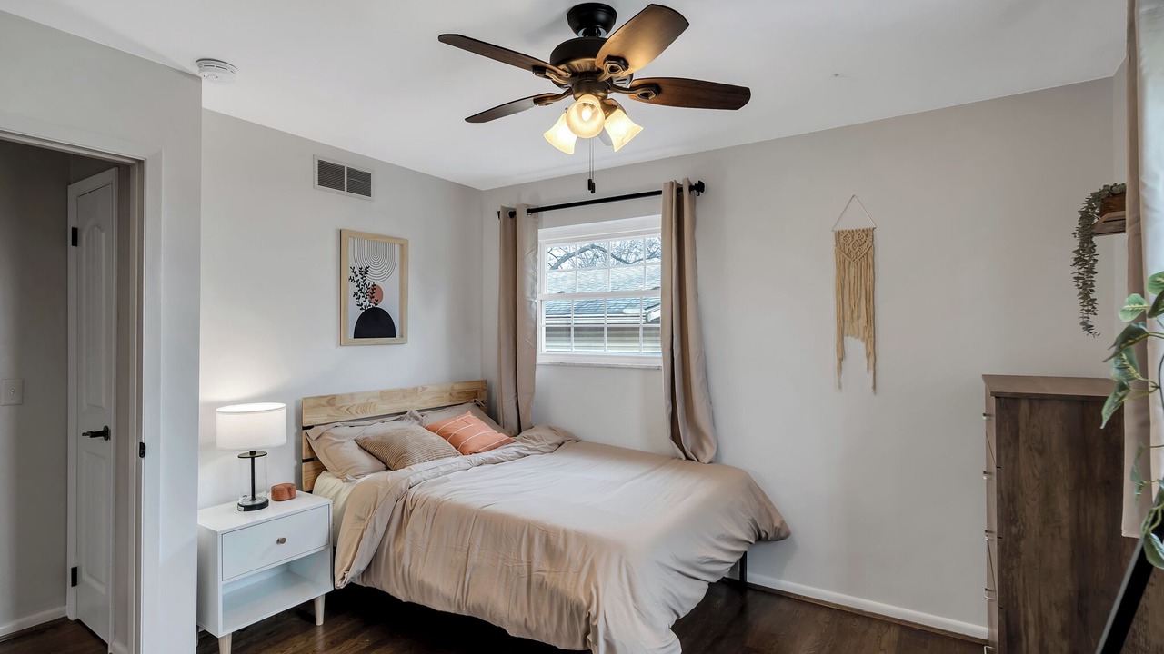 Photo of Bedroom in Mount Saint Joseph