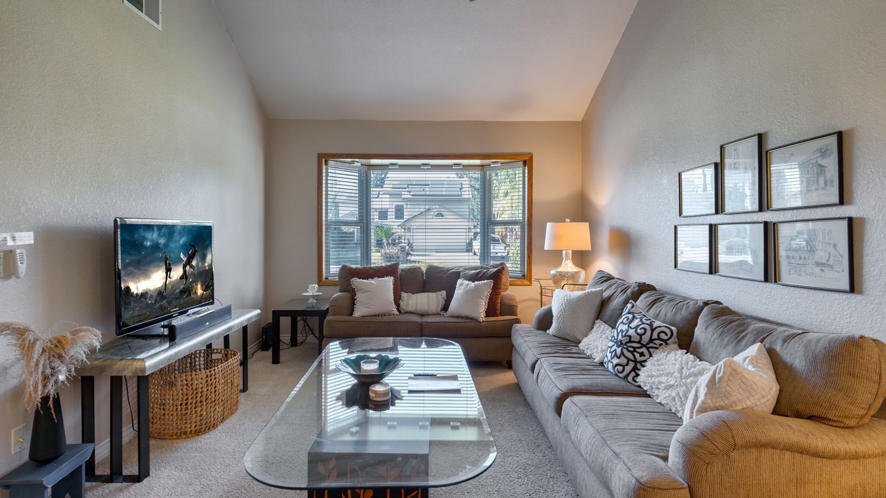 Photo of Livingroom in Orangevale