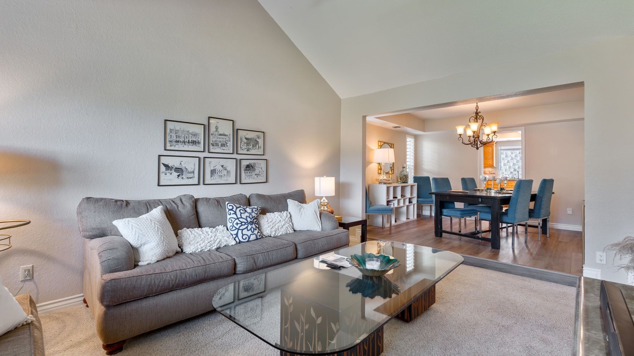 Photo of Livingroom in Orangevale