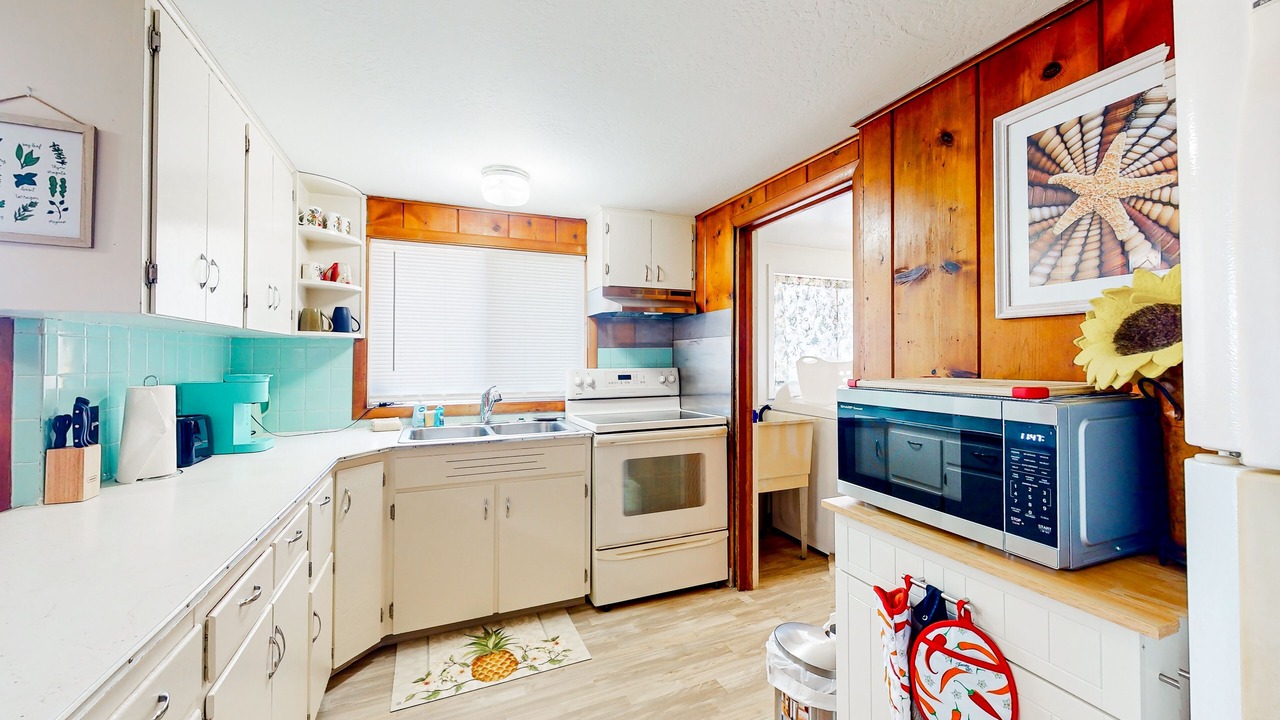 Photo of Kitchen in Coos Bay