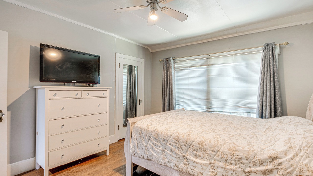 Photo of Bedroom in Woodland