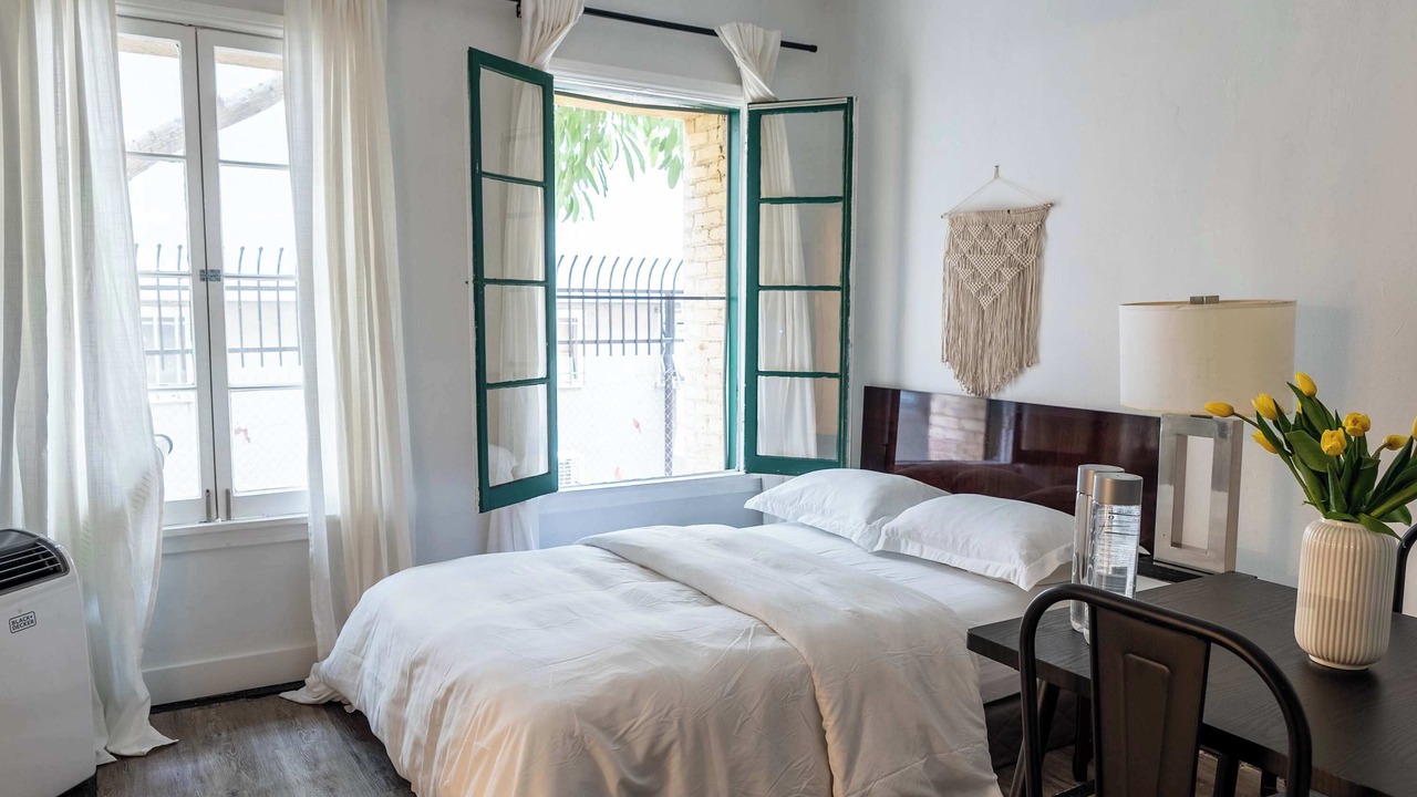 Photo of Bedroom in Hollywood