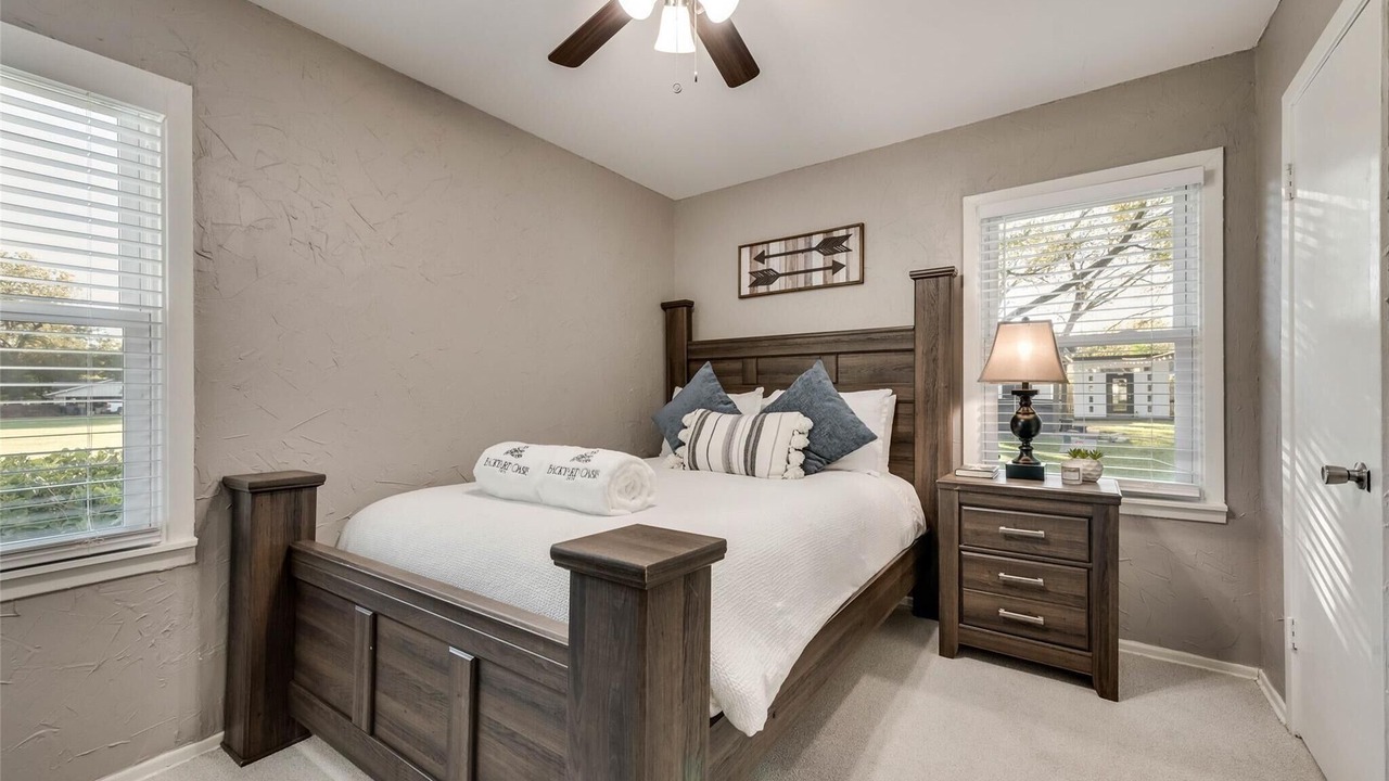 Photo of Bedroom in Haltom City