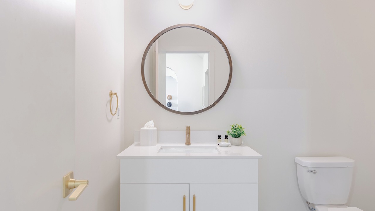 Photo of Bathroom in Historic Edgefield
