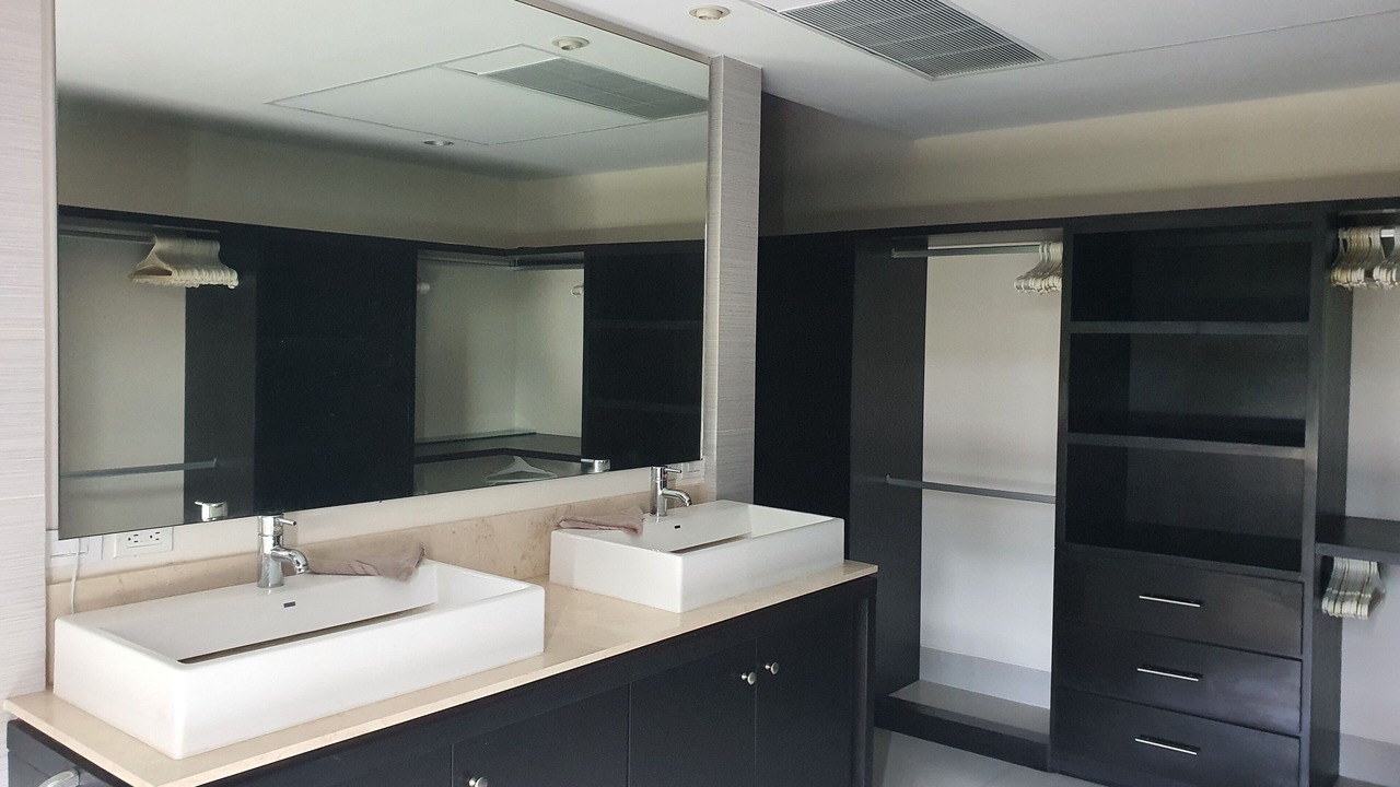 Photo of Bathroom in Mezcales