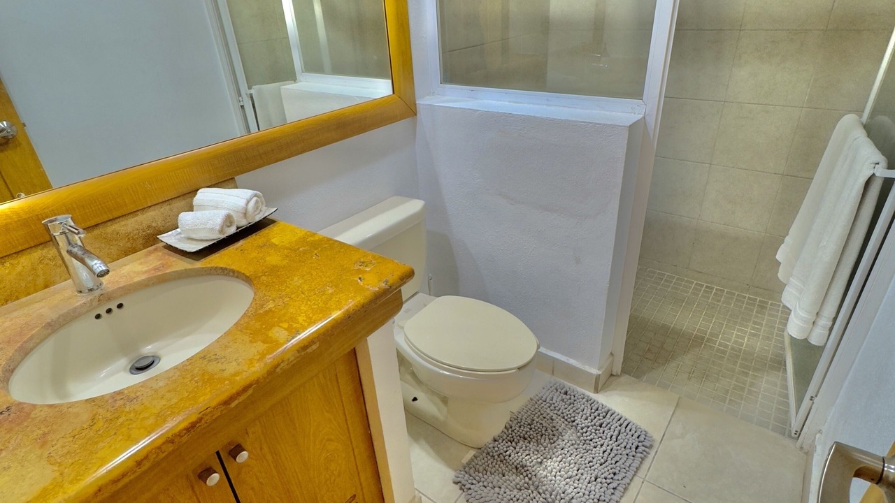 Photo of Bathroom in Flamingos