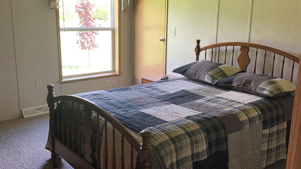 Photo of Bedroom in Patten