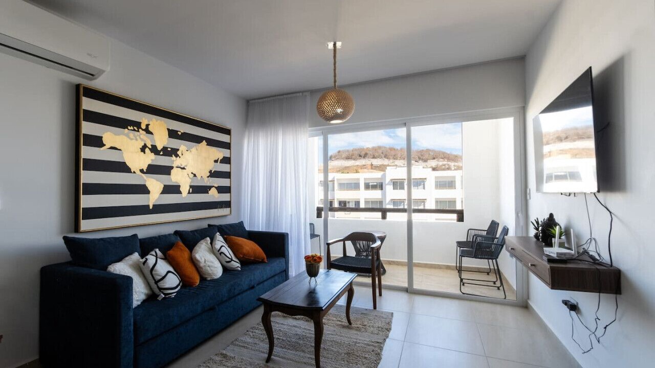 Photo of Livingroom in Cerritos