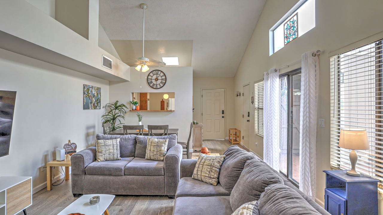 Photo of Livingroom in Casas Adobes