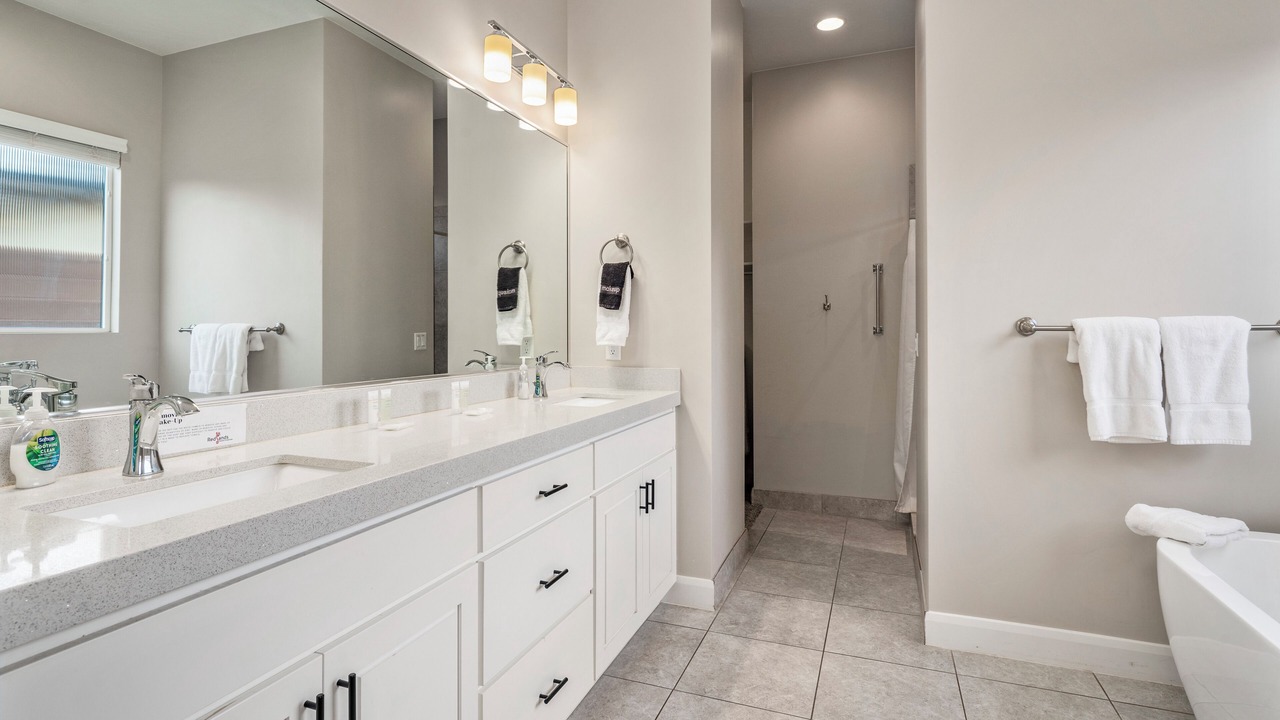 Photo of Bathroom in Hurricane