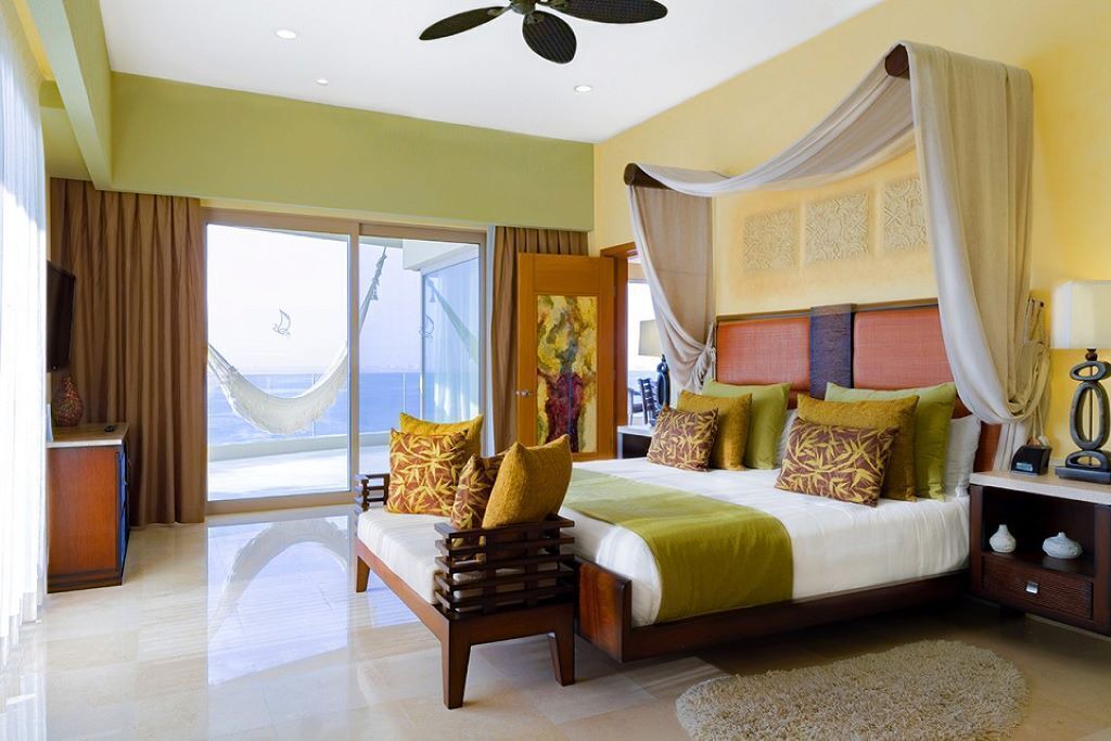 Photo of Bedroom in South Shore Hotel Area