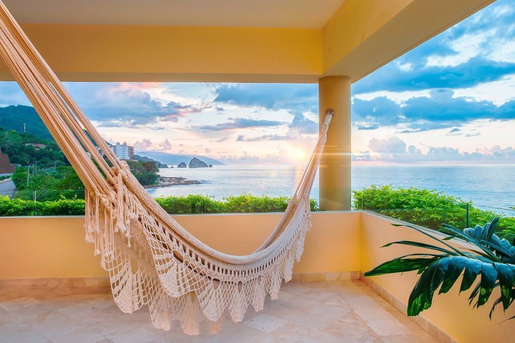 Photo of Patio Balcony in South Shore Hotel Area