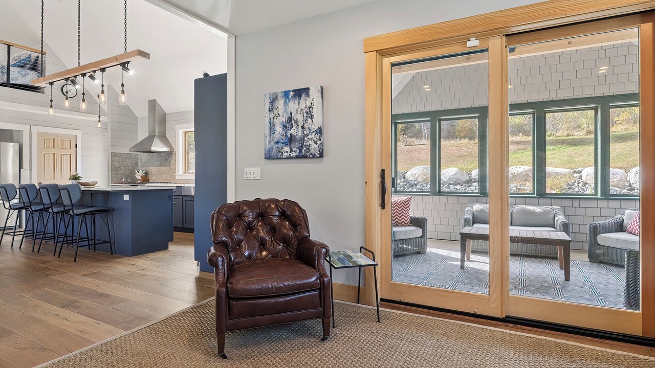 Photo of Livingroom in Seal Cove