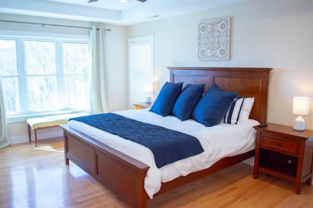 Photo of Bedroom in Hendersonville