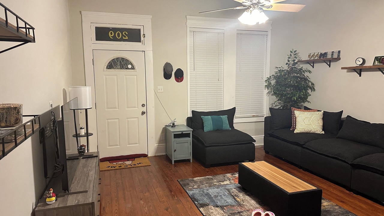 Photo of Livingroom in Crescent Hill