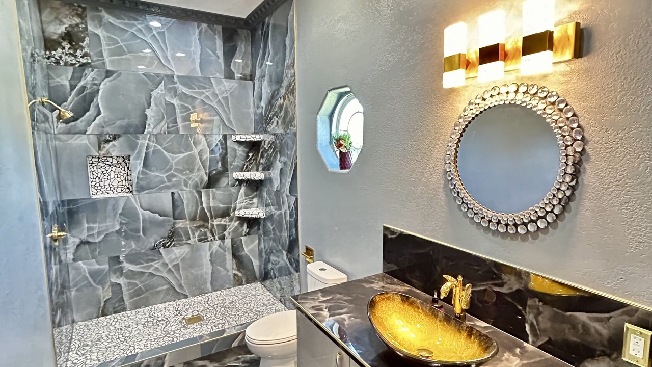 Photo of Bathroom in Alvin