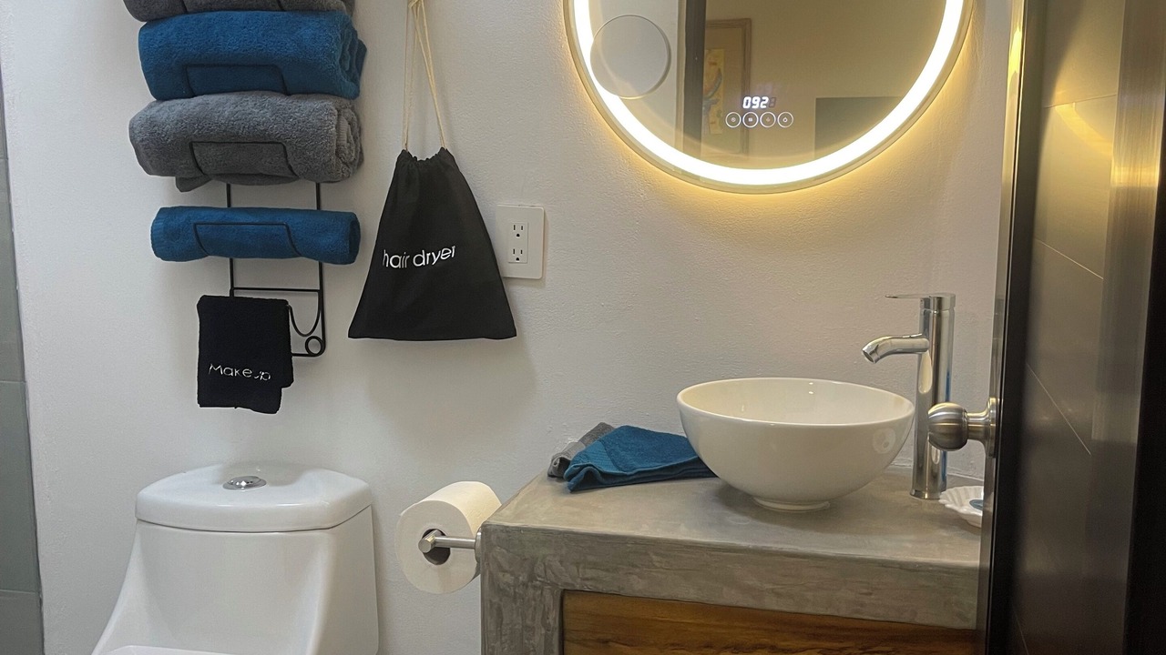 Photo of Bathroom in Romantic Zone