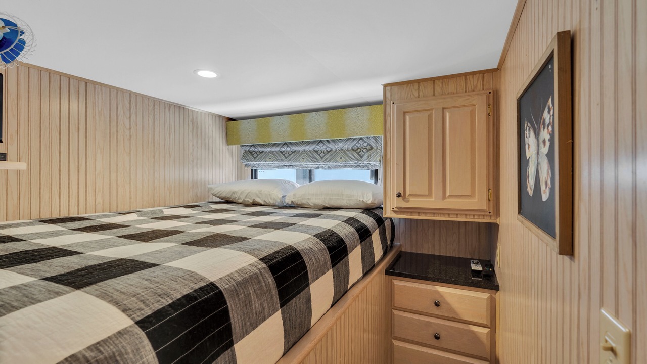 Photo of Bedroom in Smithville