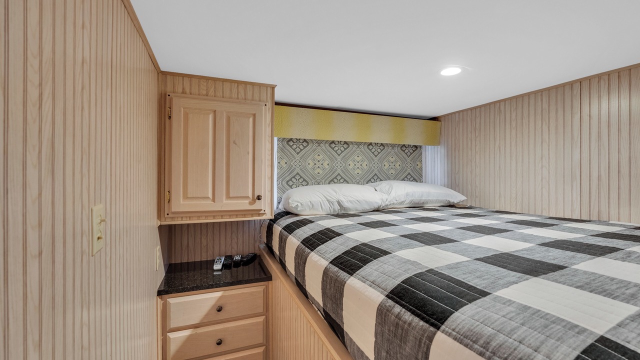 Photo of Bedroom in Smithville